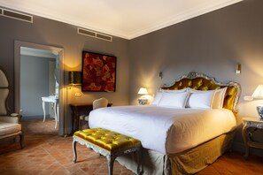 Articles gratuits dans le mini-bar, coffres-forts dans les chambres