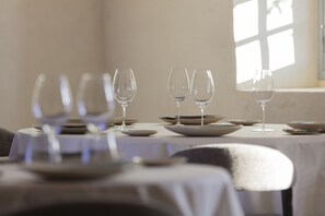 Petit déjeuner anglais (28 EUR par personne)