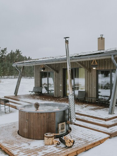 Vacation house with Hot tub and fireplace