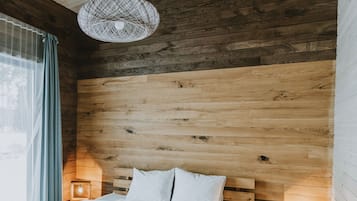 2 bedrooms, bed sheets