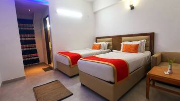 Deluxe Room | 2 bedrooms, iron/ironing board, free WiFi, bed sheets