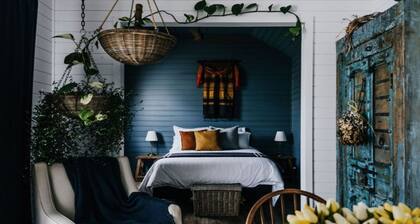 Mill House Studio-located in Lyonville, perfect place to unwind