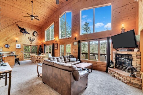 Hoofprints Lodge, Black Hills, 5 bedroom, hot tub