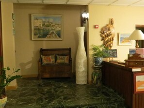 Lobby - Auberge Hotel U Paradisu (Vico)