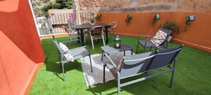 Outdoor dining - Holiday Home "El Puente" with Private Terraces & Wi-Fi (bolbaite)