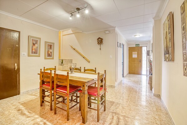 Dining - Holiday Home "El Puente" with Private Terraces & Wi-Fi (bolbaite)