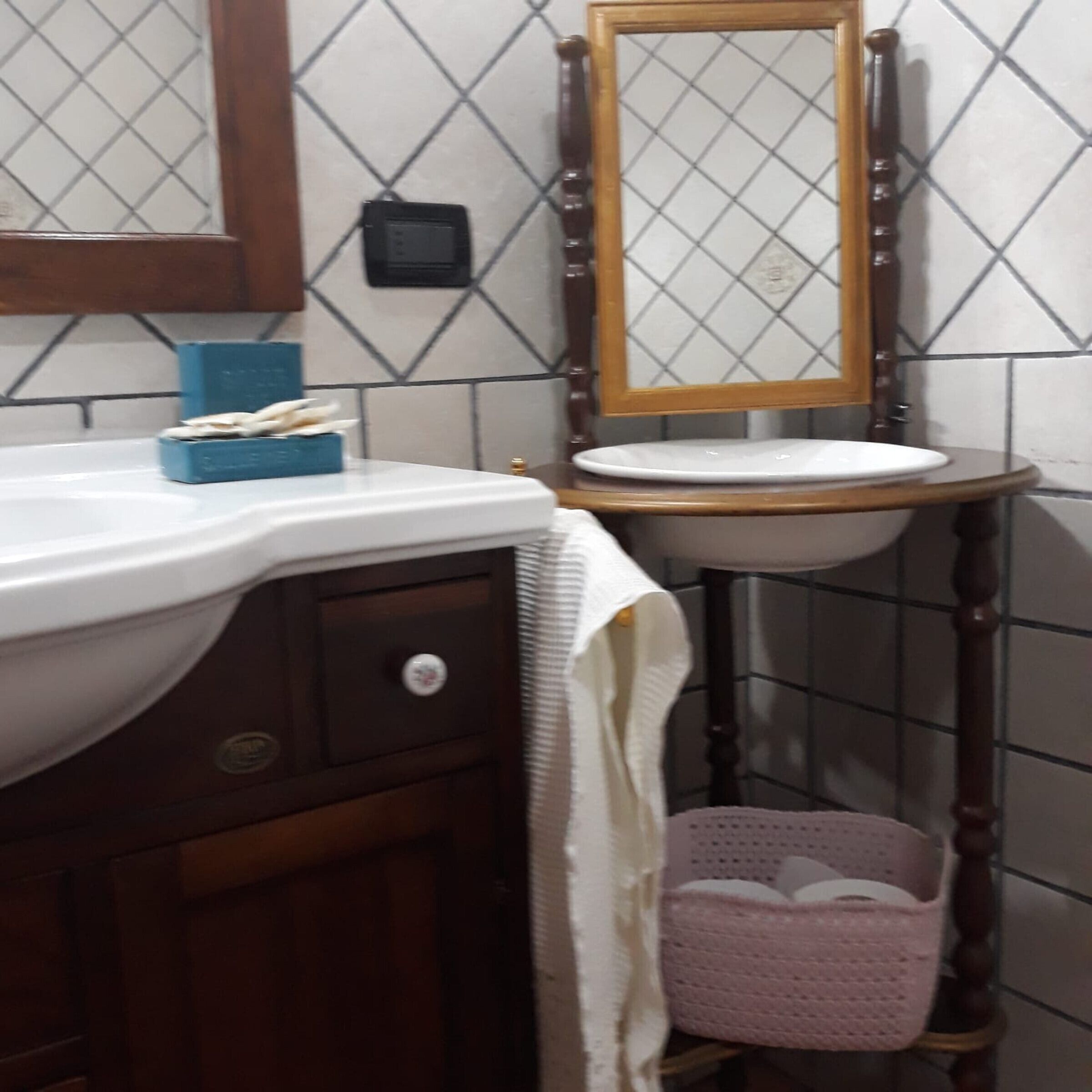 Een douche, een haardroger, handdoeken