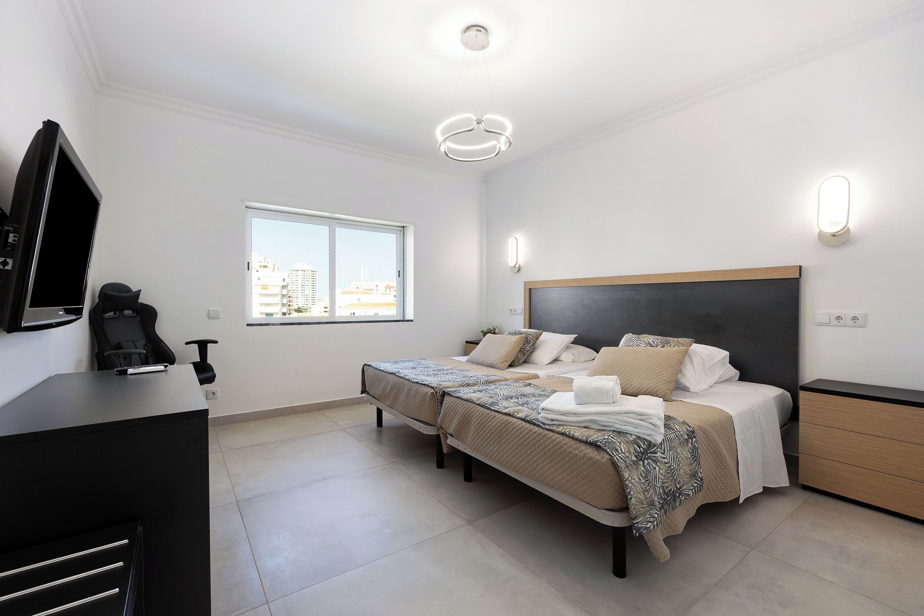 1 chambre, fer et planche à repasser, Wi-Fi gratuit, draps fournis