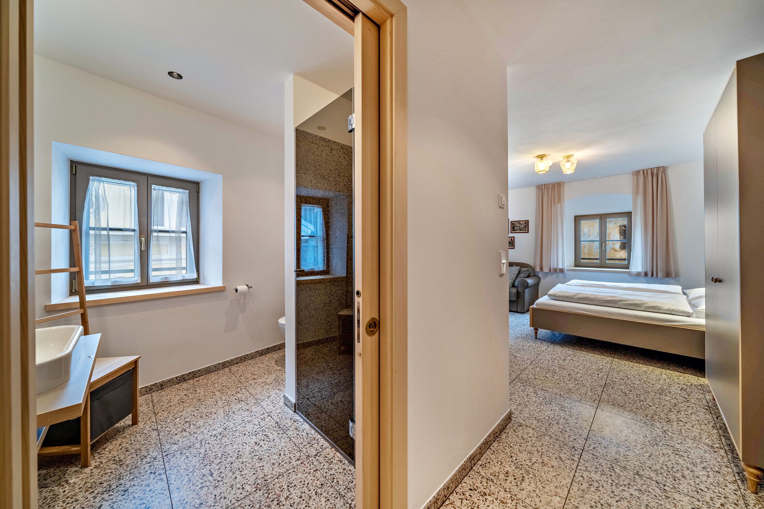 1 camera, Wi-Fi gratuito, lenzuola