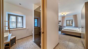 1 camera, Wi-Fi gratuito, lenzuola