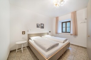 1 bedroom, free WiFi, bed sheets, wheelchair access