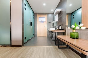 Room - Junyi Hotel (Huaibin Mobile Building Store) (Huaibin)