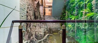 Junyi Hotel (Huaibin Mobile Building Store)