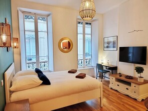 1 chambre, fer et planche à repasser, Wi-Fi, draps fournis
