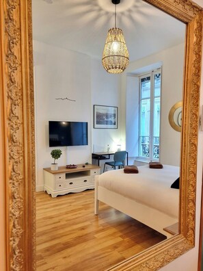 1 chambre, fer et planche à repasser, Wi-Fi, draps fournis