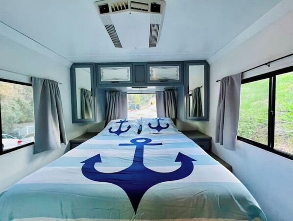 1 camera, Wi-Fi gratuito