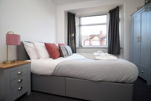 3 dormitorios, Internet, ropa de cama