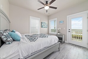 4 bedrooms, desk, iron/ironing board, travel crib