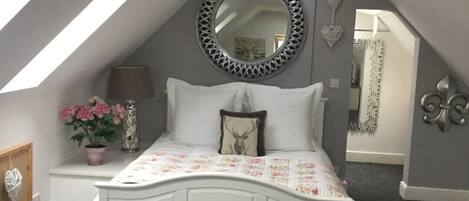 1 soverom, strykejern/-brett, wi-fi og sengetøy