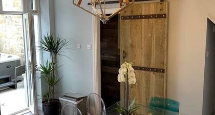 The Rockpool - Private HOT TUB + Sea Views