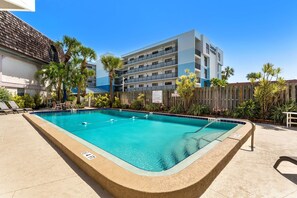 Beheizter Pool