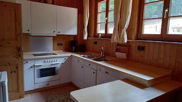 Kühlschrank, Ofen, Herdplatte, Geschirrspüler