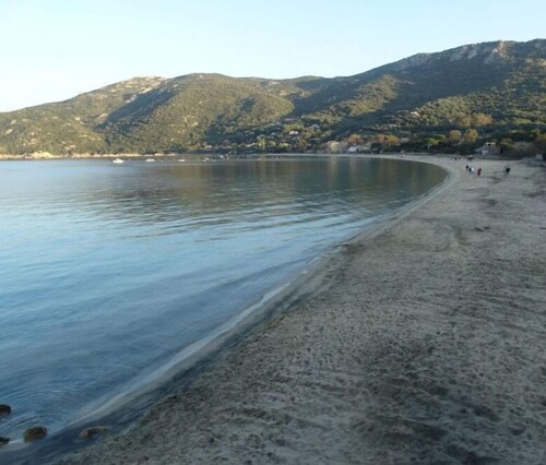 Les pieds dans l'eau: air-conditioned, fully-equipped apartment in Golf de Campomoro