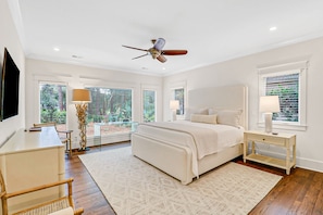 4 Schlafzimmer, Schreibtisch, Bügeleisen/Bügelbrett, kostenloses WLAN