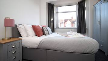 City House | 3 bilik tidur, seterika/papan seterika, Wi-fi percuma, cadar katil