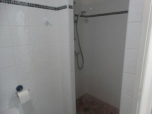 Dusj og toalettpapir