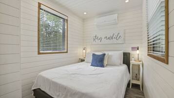 2 bedrooms, desk, free WiFi, bed sheets