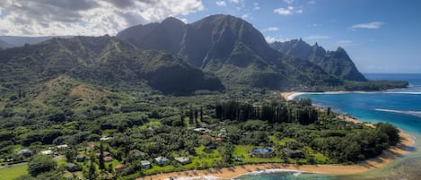 Una spiaggia nelle vicinanze