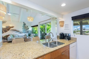 Interior - Princeville Gem, Walk to Beaches, Shopping/Dining (Princeville)