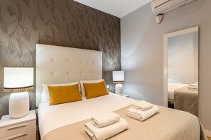 1 habitación, tabla de planchar con plancha, wifi gratis y ropa de cama