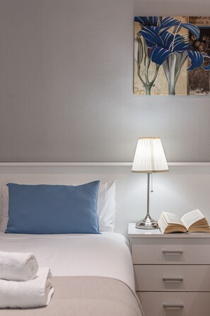 1 bedroom, iron/ironing board, free WiFi