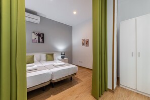 Iron/ironing board, free WiFi - Waou Apartamentos en Sol Confort 4 (Madrid)