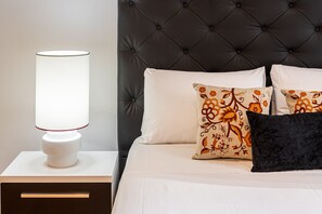 2 bedrooms, iron/ironing board, free WiFi