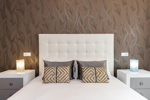 3 chambres, fer et planche à repasser, Wi-Fi gratuit, draps fournis