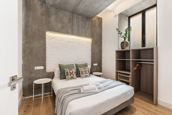 2 habitaciones, tabla de planchar con plancha y wifi gratis 