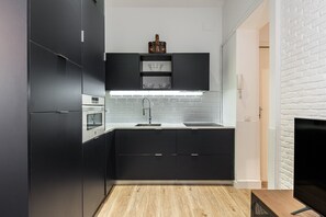 Refrigerador, microondas, horno y lavavajillas 