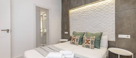 2 bedrooms, iron/ironing board, free WiFi