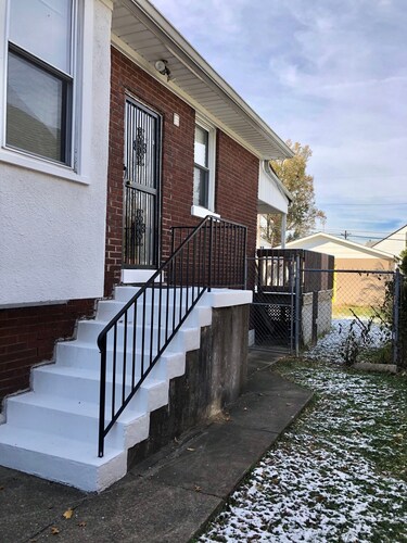 Sky cozy apartment with rooftop views