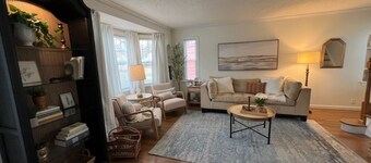 Avon Lake - Recent Remodeled & Spacious Charming 2BR Beach Home 