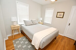 3 makuuhuonetta, silitysrauta/-lauta, Wi-Fi, vuodevaatteet