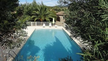 Alberca al aire libre