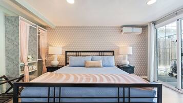 2 bedrooms, iron/ironing board, travel crib, free WiFi