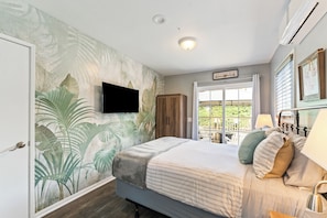 2 bedrooms, iron/ironing board, free WiFi, bed sheets - Beach Bungalow Steps to Sand (Oxnard)