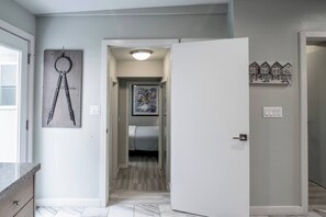 Interior - Waterview Bungalow snd just Steps to Beach (Oxnard)