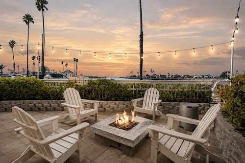 Waterview from your Private Patio + Dogs Welcome!