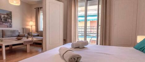 2 chambres, fer et planche à repasser, lit parapluie, Wi-Fi gratuit